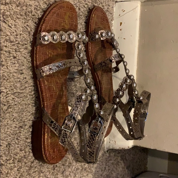 Sandals - Picture 2 of 5
